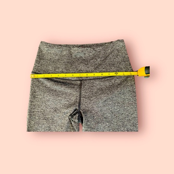 Victoria’s Secret Knockout capri leggings - Picture 6 of 8